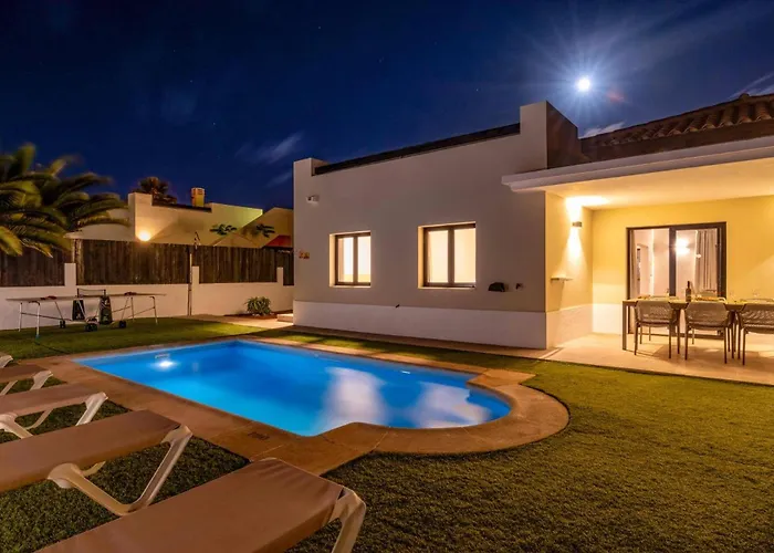 וילה Caleta Olas By