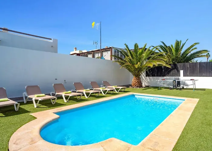 וילה Caleta Olas By