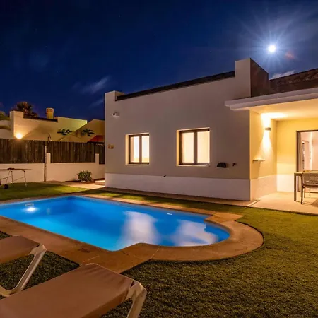 Villa Caleta Olas By